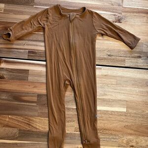 Kyte Baby Zippered Footie GUC